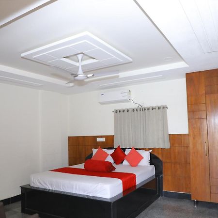 Hotel New Maruthi Inn, Lb Nagar Хайдарабад Экстерьер фото